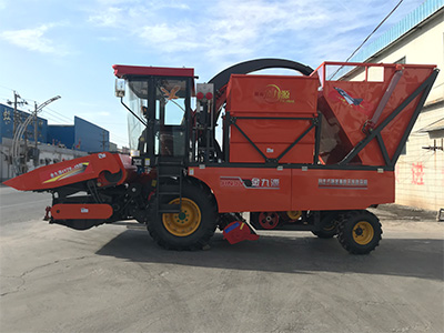 玉米秸稈青儲回收機